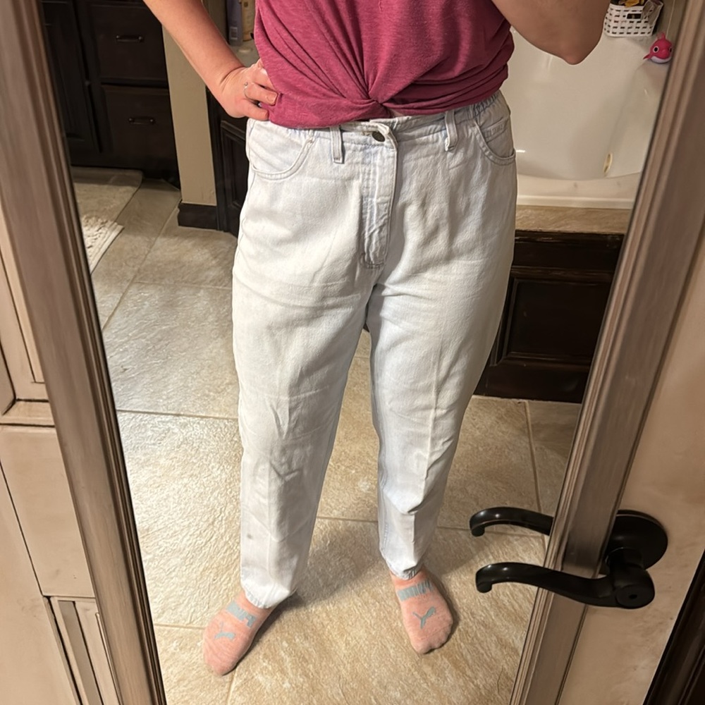 Lee Ultimate Mom Jeans | Super High Rise Light Wash | Size: 8-10